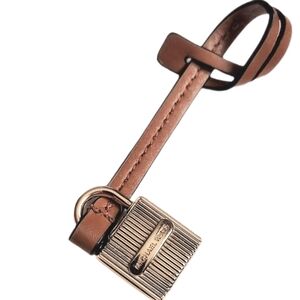 🔒 MK Michael Kors Camel Tan Gold Logo Padlock Hang Tag Bag Fob Charm Keychain
